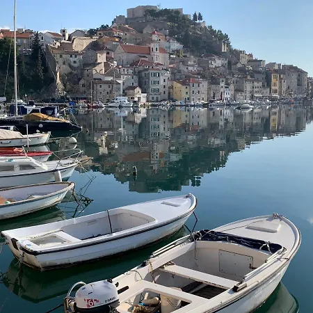 Sladja Apartament Szybenik