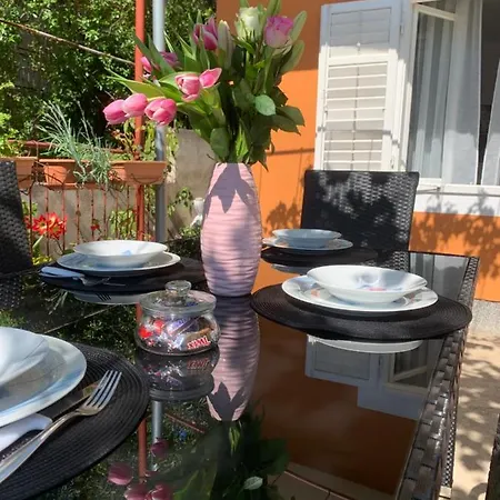 Sladja Apartament Szybenik