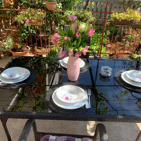 Sladja Apartament *