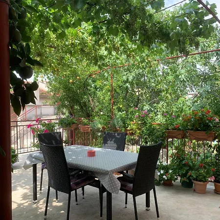 Apartment Sladja *
